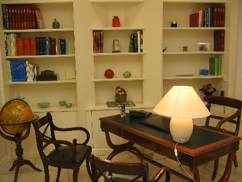 bureau_cabinet